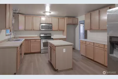 3711 S Chicago Street, Seattle, WA 98118 - Photo 3