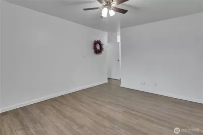 21925 7th Avenue S #A103, Des Moines, WA 98198 - Photo 23