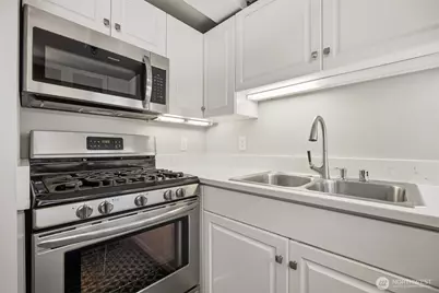 1201 11th Street #303, Bellingham, WA 98225 - Photo 11