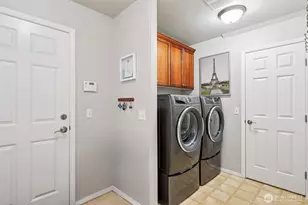 206 Pasco Dr NE, Renton, WA 98059 - Photo 15