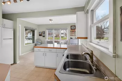 117 N Franklin Avenue, Wenatchee, WA 98801 - Photo 13