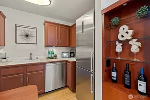 506 NE 73rd St, Seattle, WA 98115 - Photo 7