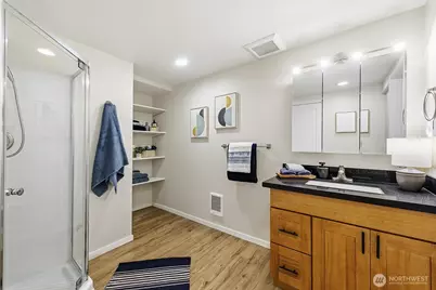 10731 Dayton Avenue N, Seattle, WA 98133 - Photo 25