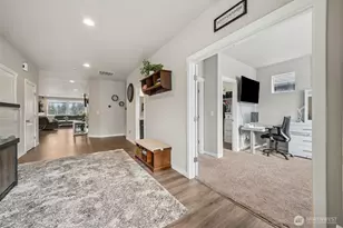 10707 130th St E, Puyallup, WA 98374 - Photo 3