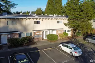 12230 SE 60th St, Bellevue, WA 98006 - Photo 17