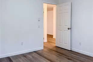 12230 SE 60th St, Bellevue, WA 98006 - Photo 7