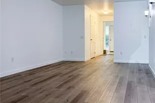 12230 SE 60th St, Bellevue, WA 98006 - Photo 5