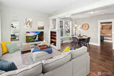 2011 E James Street, Seattle, WA 98122 - Photo 3