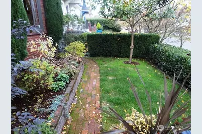 8023 18th Avenue NE, Seattle, WA 98115 - Photo 13