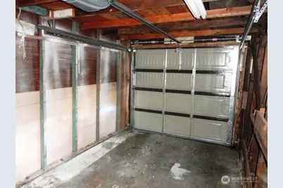 8023 18th Avenue NE, Seattle, WA 98115 - Photo 15