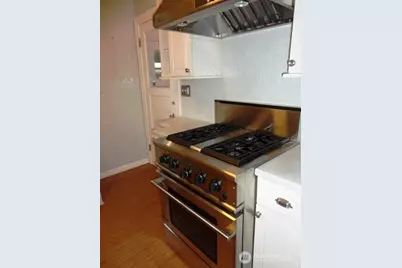 8023 18th Avenue NE, Seattle, WA 98115 - Photo 5