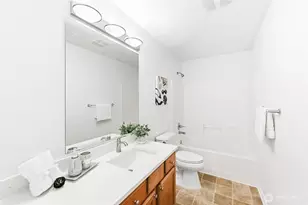 24823 SE 19th St, Sammamish, WA 98075 - Photo 29