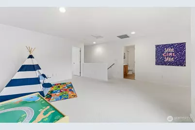 24823 SE 19th Street, Sammamish, WA 98075 - Photo 15