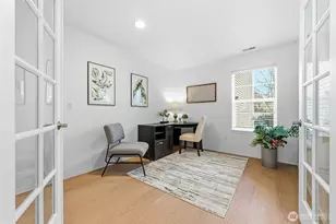 24823 SE 19th St, Sammamish, WA 98075 - Photo 5