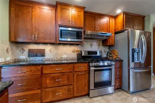 377 SE Highland Park Dr, College Place, WA 99324 - Photo 11