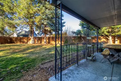 377 SE Highland Park Drive, College Place, WA 99324 - Photo 9