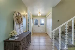 377 SE Highland Park Dr, College Place, WA 99324 - Photo 3