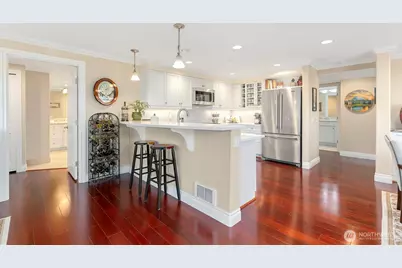 2100 Thorndyke Avenue W #101, Seattle, WA 98199 - Photo 13