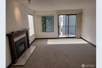 11755 Greenwood Avenue N #203, Seattle, WA 98133 - Photo 7