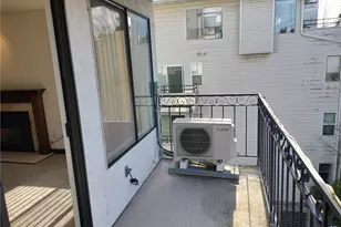 11755 Greenwood Ave N, Seattle, WA 98133 - Photo 9