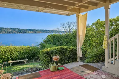 10742 Lakeside Avenue NE, Seattle, WA 98125 - Photo 35