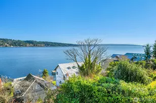 10742 Lakeside Ave NE, Seattle, WA 98125 - Photo 1