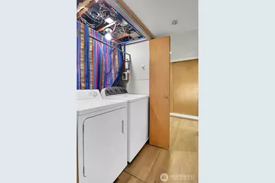 10742 Lakeside Avenue NE, Seattle, WA 98125 - Photo 33