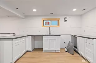 1125 N 77th St, Seattle, WA 98103 - Photo 23