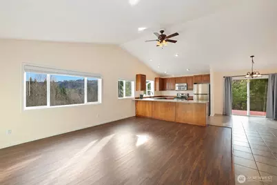 629 Joy Street, Eatonville, WA 98328 - Photo 3