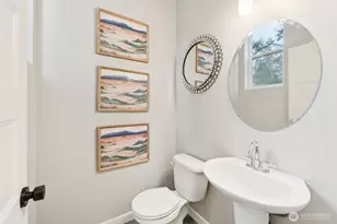 13717 Admiralty Way, Lynnwood, WA 98087 - Photo 15