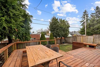 8001 23rd Avenue NW, Seattle, WA 98117 - Photo 25