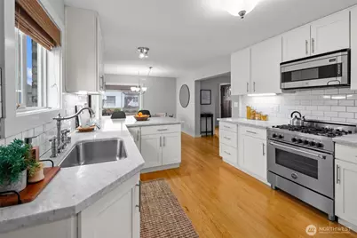 8001 23rd Avenue NW, Seattle, WA 98117 - Photo 11