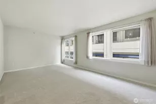 76 Cedar St, Seattle, WA 98121 - Photo 11