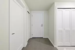 76 Cedar St, Seattle, WA 98121 - Photo 5