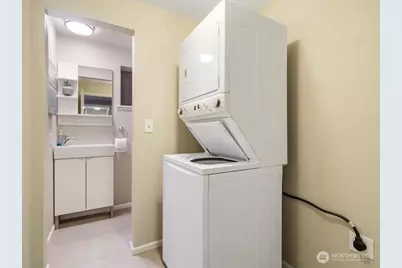 6421 S 124th Street, Seattle, WA 98178 - Photo 23