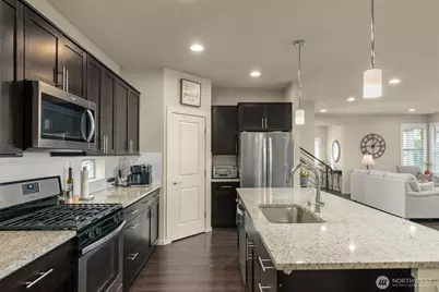 32929 Skyline Lane, Black Diamond, WA 98010 - Photo 13