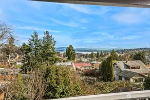 8324 Beacon Ave S, Seattle, WA 98118 - Photo 35