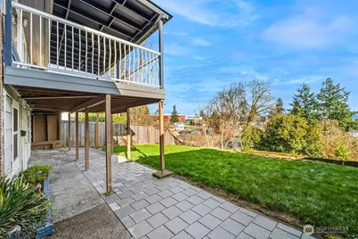 8324 Beacon Avenue S, Seattle, WA 98118 - Photo 37