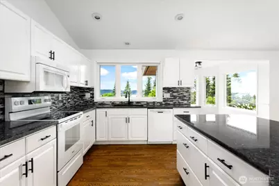 366 Samanthia Lane, Camano Island, WA 98282 - Photo 13