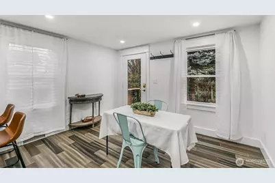 10230 62nd Avenue S, Seattle, WA 98178 - Photo 9