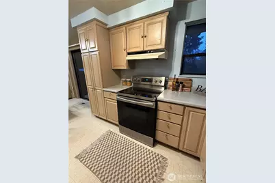 22905 SE 106th Pl SE, Kent, WA 98031 - Photo 9