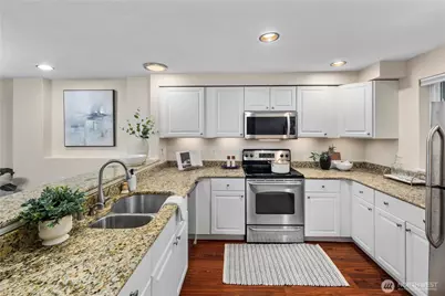 15805 Waynita Way NE #D204, Bothell, WA 98011 - Photo 13