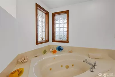 16408 38th Avenue E, Tacoma, WA 98446 - Photo 25