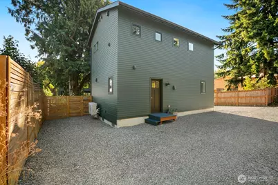 10421 41st Avenue SW #B, Seattle, WA 98146 - Photo 29