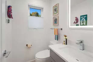 10421 41st Ave SW, Seattle, WA 98146 - Photo 11