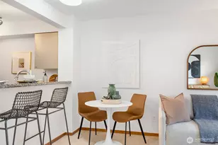 1125 E Olive St, Seattle, WA 98122 - Photo 11