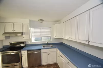 6802 88th Place NE, Marysville, WA 98270 - Photo 9