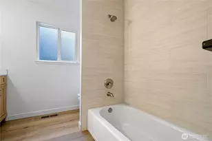 14260 110th Ave NE, Kirkland, WA 98034 - Photo 13