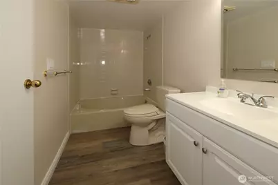 15512 Country Club Dr. #B45, Mill Creek, WA 98012 - Photo 21