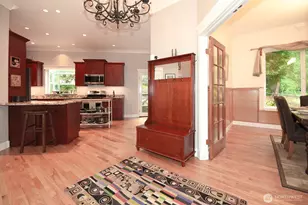 12117 Clearview Dr, Edmonds, WA 98026 - Photo 7